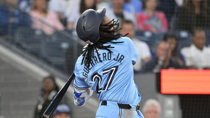 Blue Jays manager John Schneider calls out Vladimir Guerrero Jr. for hideous AB vs. Rays