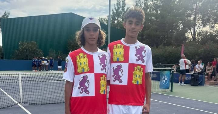 Los salmantinos Iván Hernández y Guillermo Manzano representarán a Castilla y León en el Nacional Infantil de Tenis