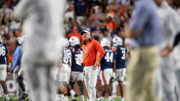 Auburn football lands first top-25 ranking since November 2021