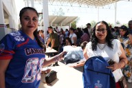 Entrega Zubía becas escolares en Camargo 