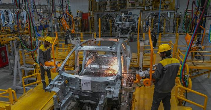 Electric vehicle sales up worldwide: research firm