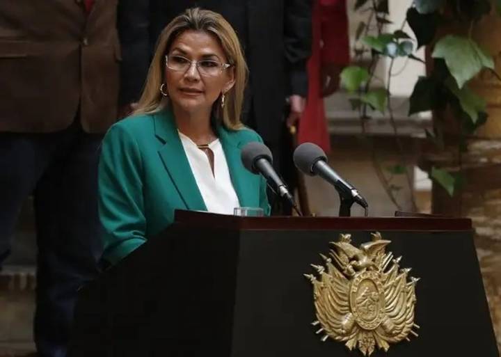 Tribunal de Bolivia dicta libertad inmediata para Jeanine Áñez por caso de genocidio