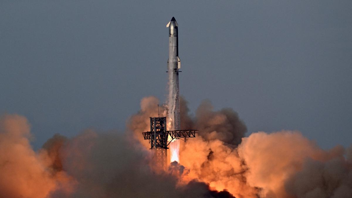 La edad de oro de los actores privados en el espacio