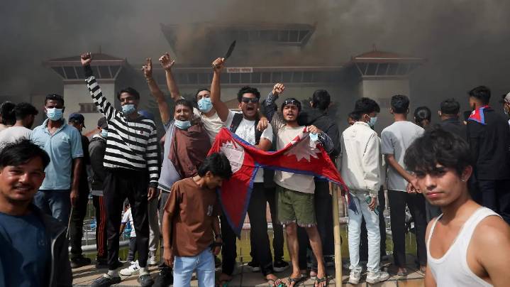 Gen Z de Nepal lanza consulta en línea para elegir líder para negociar con el Ejército