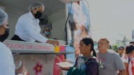Brindan apoyo alimentario a familiares de pacientes en hospital IMSS