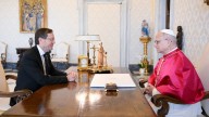 El Papa pide al presidente de Israel un "alto al fuego" en Gaza y este reclama la liberar rehenes