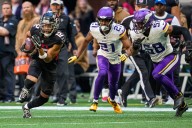 Falcons vs Vikings: 5 Things to Note After 1st Half Here are 5 big highlights of week 2 matchup between Atlanta Falcons and Minnesota Vikings at US Bank Stadium. Amit Kumar Jha 2 hrs ago