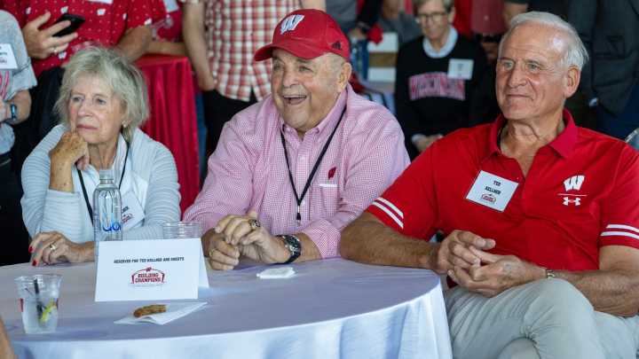 Barry Alvarez: UW fans chanting 'Fire Fickell' are ‘spoiled rotten’