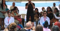 Juan Carlos Florián busca continuar como ministro de Igualdad describiéndose como "de género fluido"