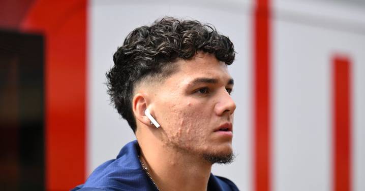 Kristjaan Speakman explains reason behind Jenson Seelt Sunderland loan departure