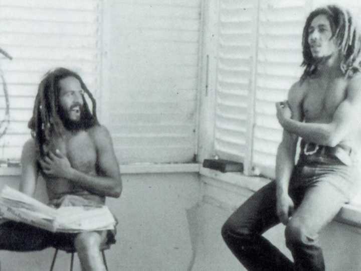 Jugó con Pelé y fue manager de Bob Marley: murió Allan "Skill" Cole, uno de los futbolistas más populares de Jamaica