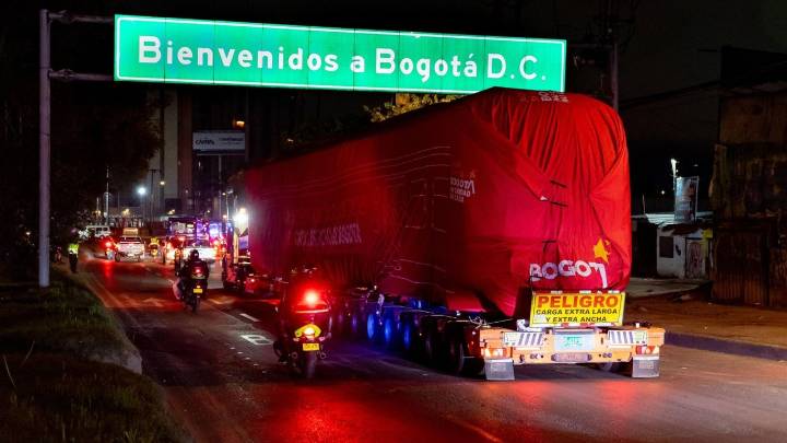 Así fue la llegada del primer tren del metro de Bogotá a la ciudad