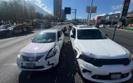 Choque múltiple sobre avenida Garza Sada en Monterrey deja 6 autos dañados y caos vial