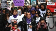 Miles de argentinos salen a las calles para exigir justicia en el caso de los brutales asesinatos de 3 mujeres jóvenes