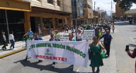 Población marcha en defensa de la Laguna Viña del Río