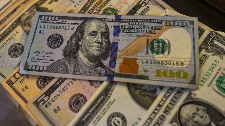 Ingresos por remesas caen 4.7% en julio
