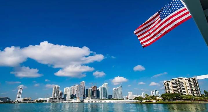 Miami busca ser “hub” para visas de inversores en medio del “candente” debate migratorio