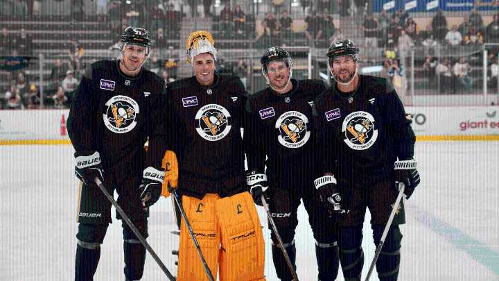 Fleury thrilled 'to finish where everything started' with Penguins