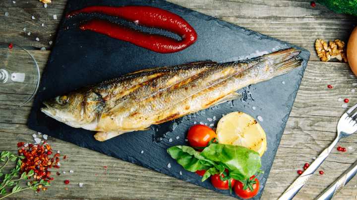 How Much Your Branzino Fish Should Weigh To Feed 2 People