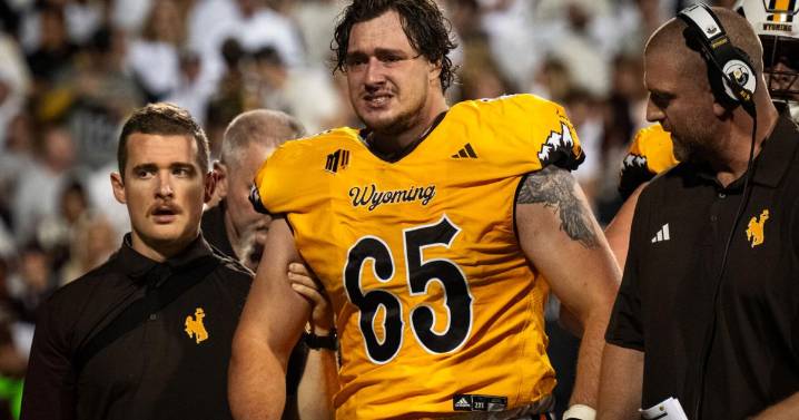 Wyoming LT Geiger out for year with knee injury