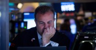El S&P 500 cotiza cerca de máximos, pero estas señales alertan de una posible caída