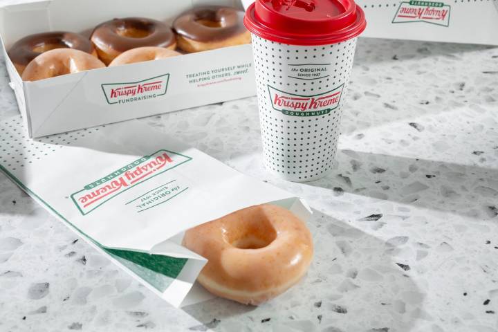 Krispy Kreme y Joe Jonas celebran el Día Nacional del Café con donas y café gratis