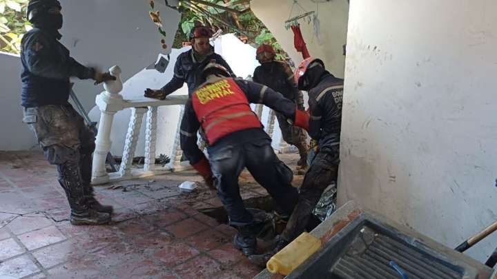 Una persona murió y cuatro resultaron heridas tras el colapso de una vivienda en Cotiza