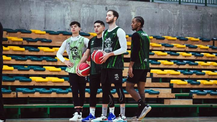 Gimnasia entrenó en Chile a la espera de su primer amistoso