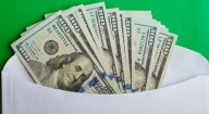 Pone "ojo" EU en remesas de mil a U$10 mil; exige a empresas reportar
