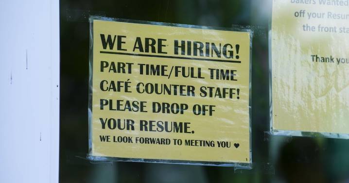 Jobs in Canada for teens hit by immigration: survey