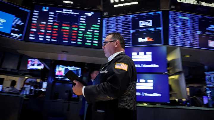 Suben los bonos y las acciones argentinas en Wall Street: qué pasa con el dólar y riesgo país