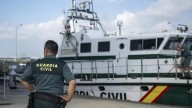 Muere un ocupante de una narcolancha al colisionar con una embarcación de la Guardia Civil