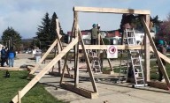 Comenzó instalación de pérgolas y avanza la obra integral de remodelación en Plaza del Cielo
