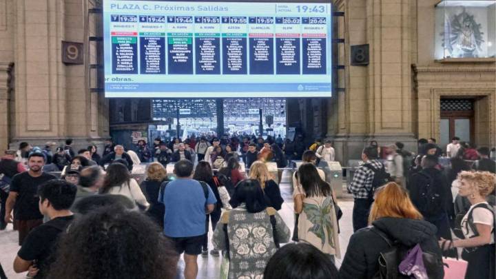 No hubo acuerdo con La Fraternidad y los trenes seguirán circulando a baja velocidad