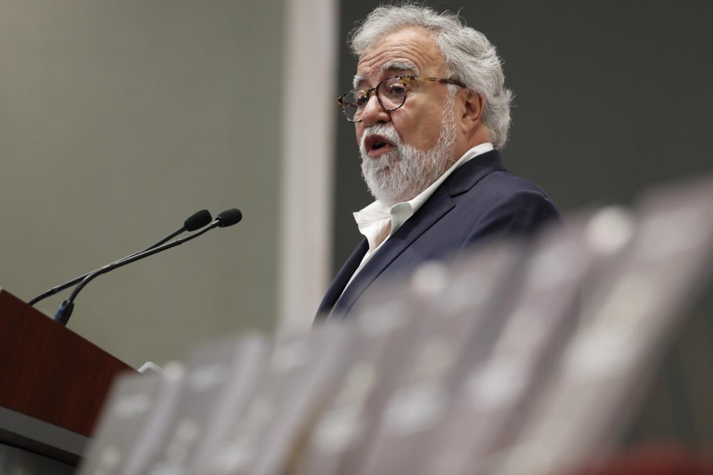 Claudia Sheinbaum designa a Alejandro Encinas como representante de México ante la OEA