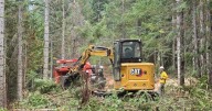 Weather shift aids Foley Ridge Fire containment efforts