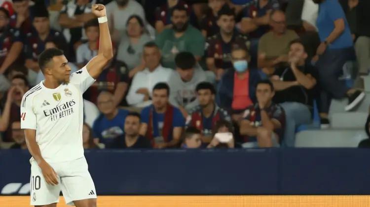 Mastantuono y Mbappé brillan en goleada del Real Madrid ante Levante
