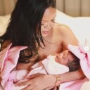 Rihanna fue mamá por tercera vez y presentó a su bebé