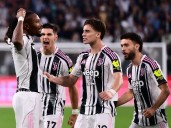 Last-gasp Juve beat Inter to keep pace with leaders Napoli