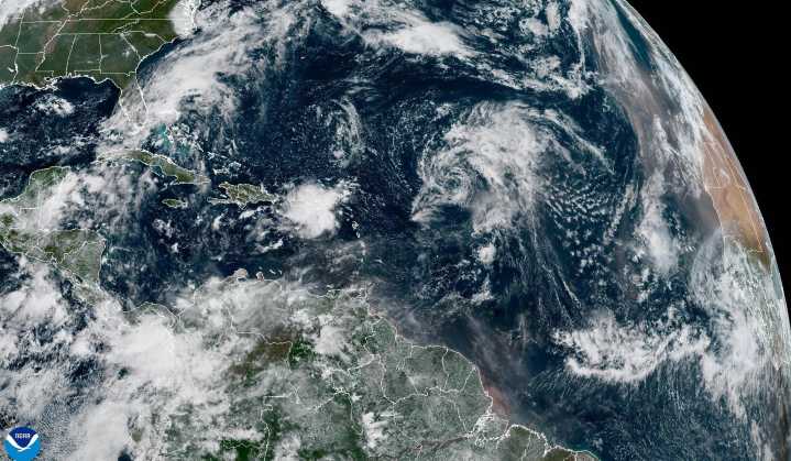 Huracán Gabrielle alcanza la categoría 3 al sur de Bermudas y provoca marejadas en EEUU