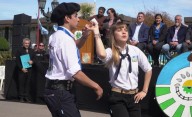 Catriló celebró aniversario con un desfile y se entregaron 20 viviendas