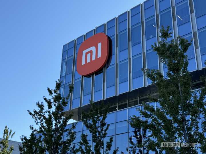 Xiaomi launches a pocket-sized Android-powered e-reader with a stupid amount of storage