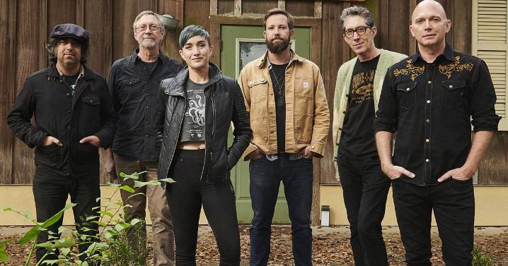 When the Loose Cattle come home: Cerveris brings band to his native Mountain State