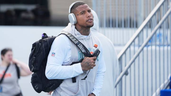 Dolphins' Darren Waller doubtful for opener after injury hip