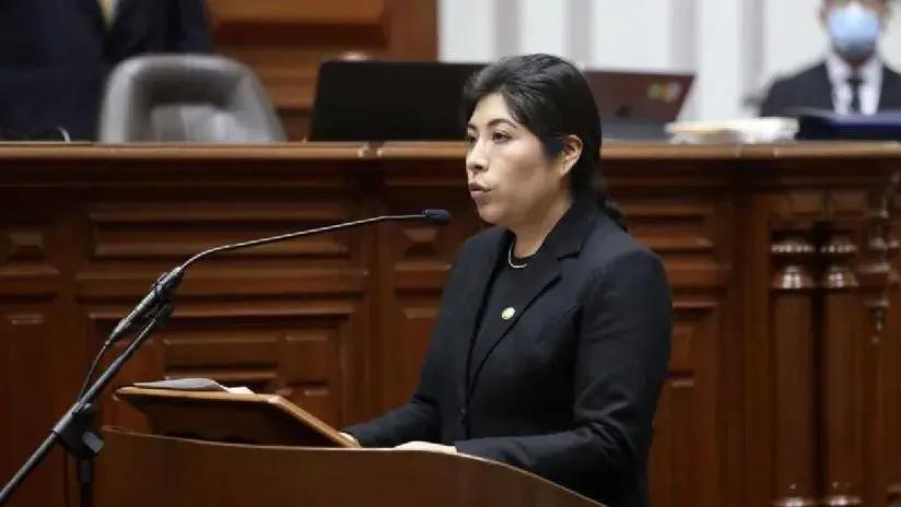 "Betssy Chávez cumple con todos los requisitos para ser una asesora de un despacho congresal", dice su abogado