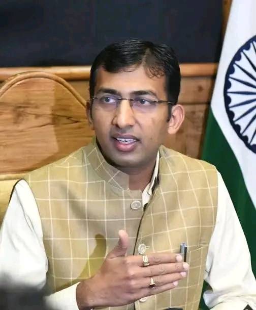 1.37 Lakh MT fresh fruits dispatched from Kashmir in 10 Days: Div Com