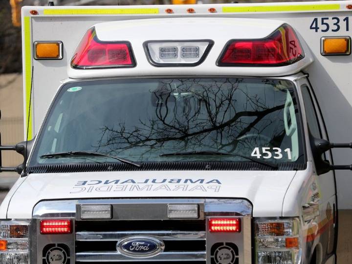 Man in his 30s seriously injured in south end stabbing