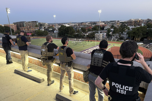 Trump amenaza con federalizar nuevamente la policía de Washington, D.C.