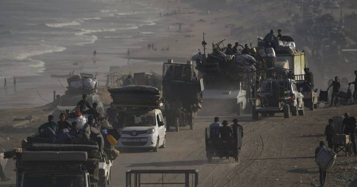 Israeli troops press forward into Gaza City