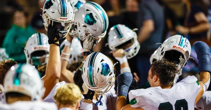 Which teams are favorites in Georgia HS football Week 5